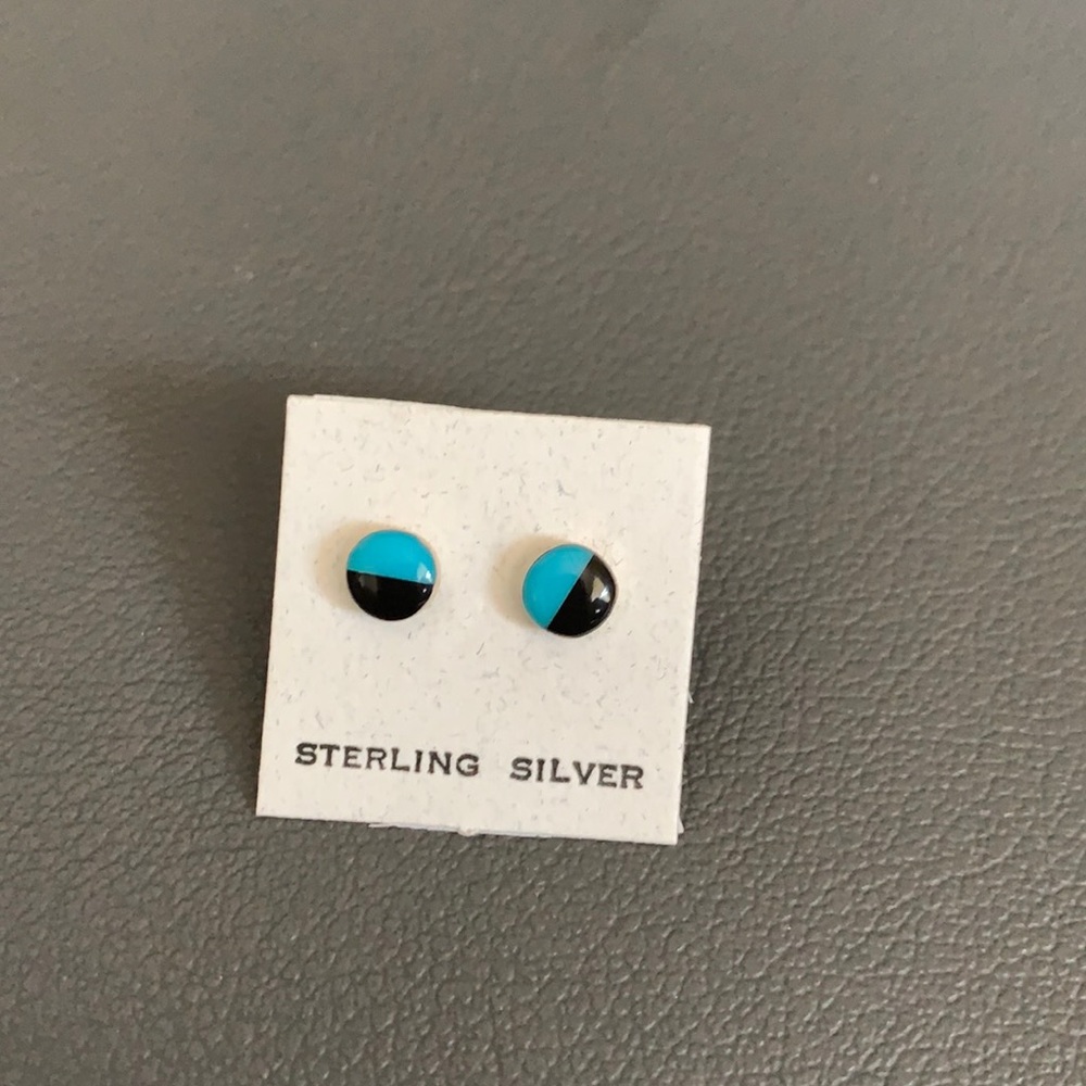 Turquoise and black round studs